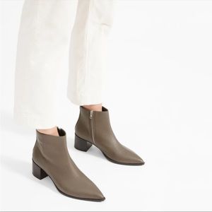 Everlane The Boss Boot in Dark Taupe Pebbled Leather